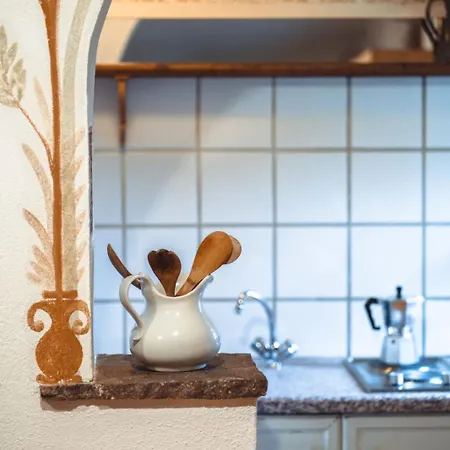 Apartmenthaus Burg Heimfels Апартаменты