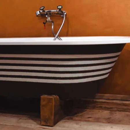 Apartmenthaus Burg Heimfels * Heinfels